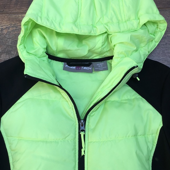 Free Tech Light Puffy Jacket - Picture 3 of 8